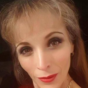 Meet your Posher, Nona